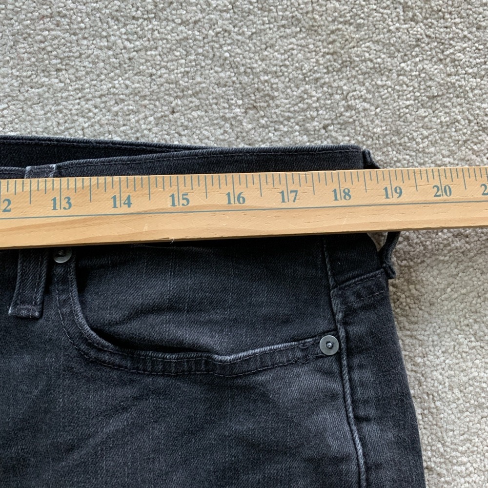 Madewell 9" Denim Shorts in Everton Wash Mens 36 Black Raw Hem Summer Outdoor - Picture 5 of 12